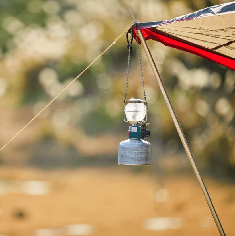 Geomundo campsite lantern hanging from the tent